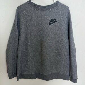 Nike Gray Crewneck Sweater oversized fit size M